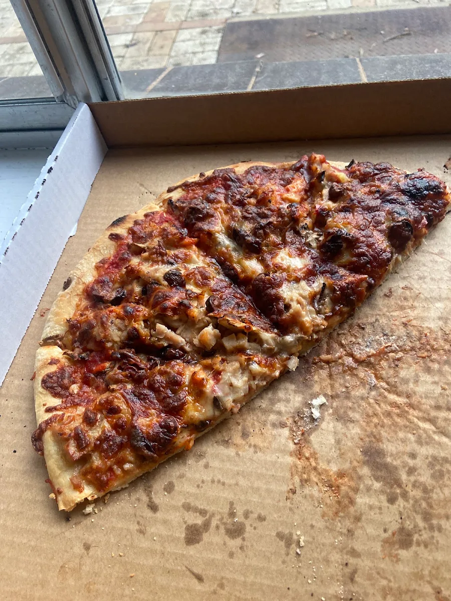 Highlights, Roma Pizzeria Kafe