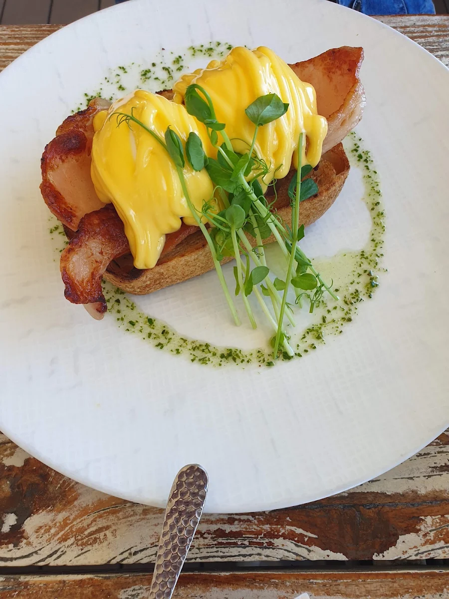Eggs Benedict