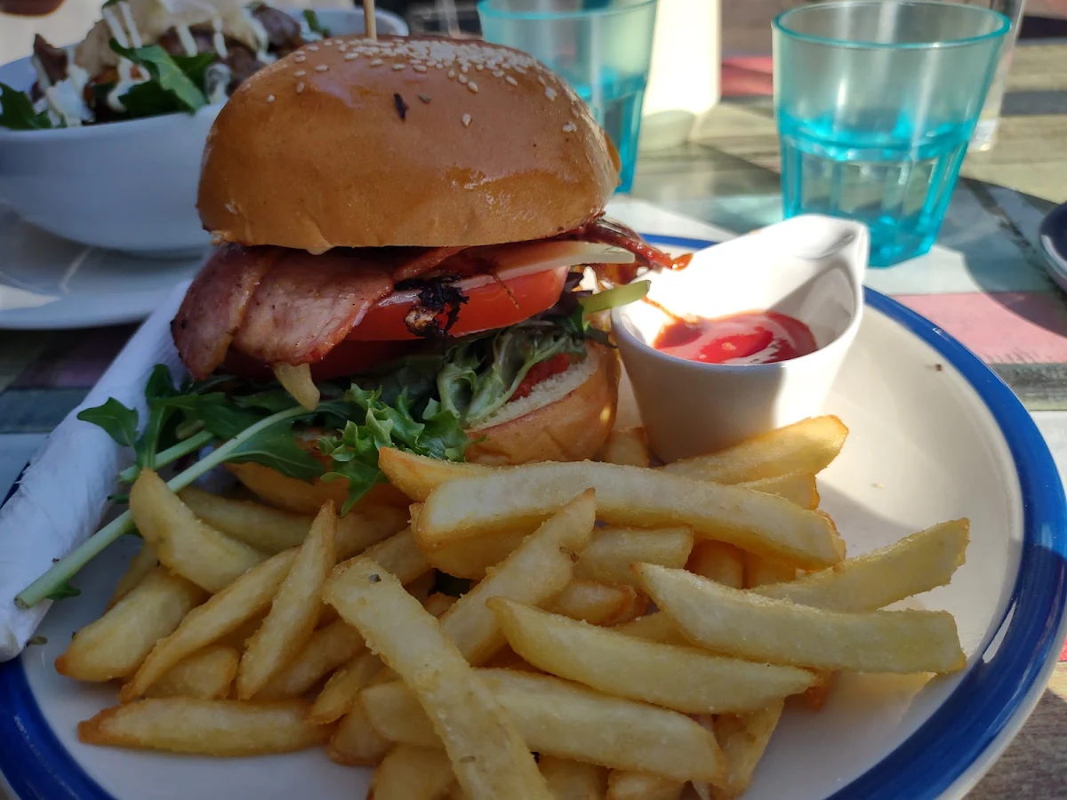 Highlights, Fernside Coffee Shoppe