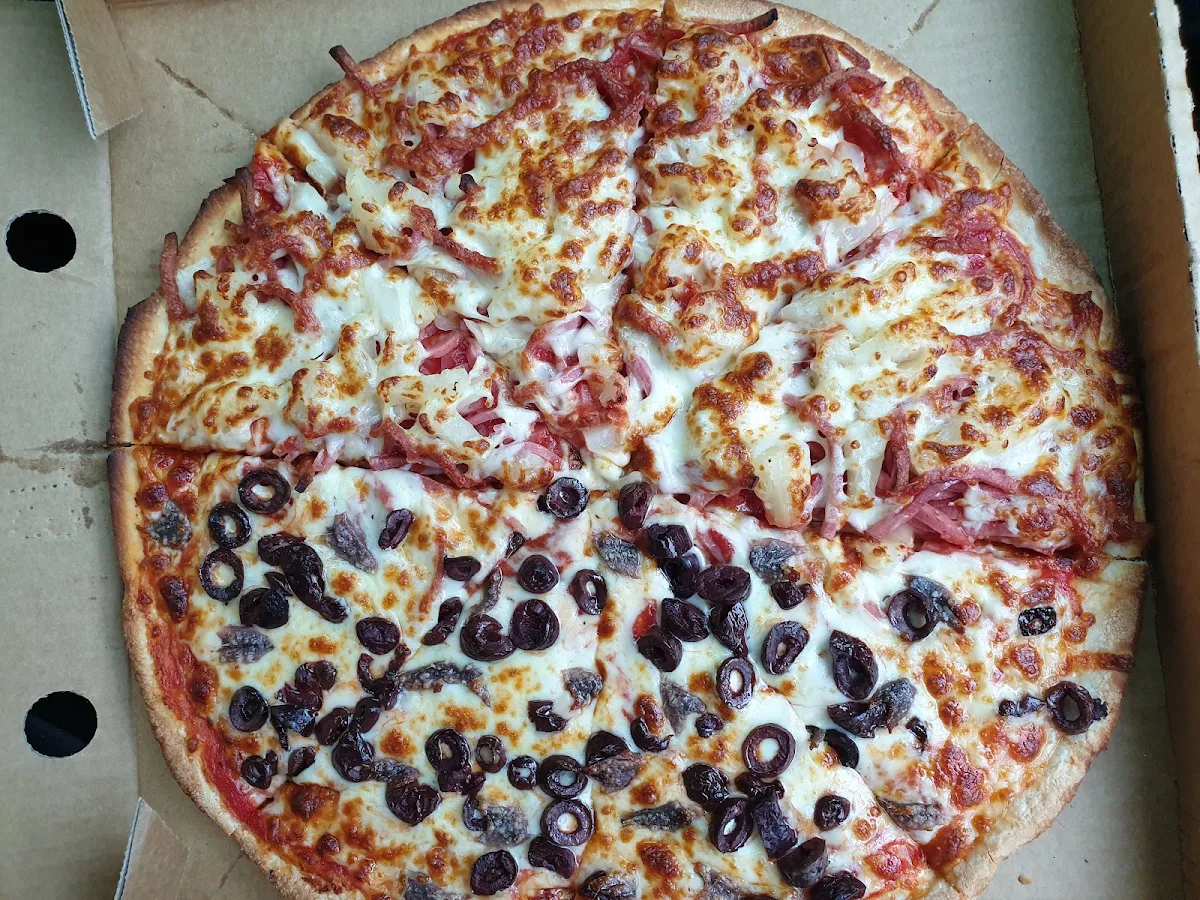 Highlights, Vinny's Pizza