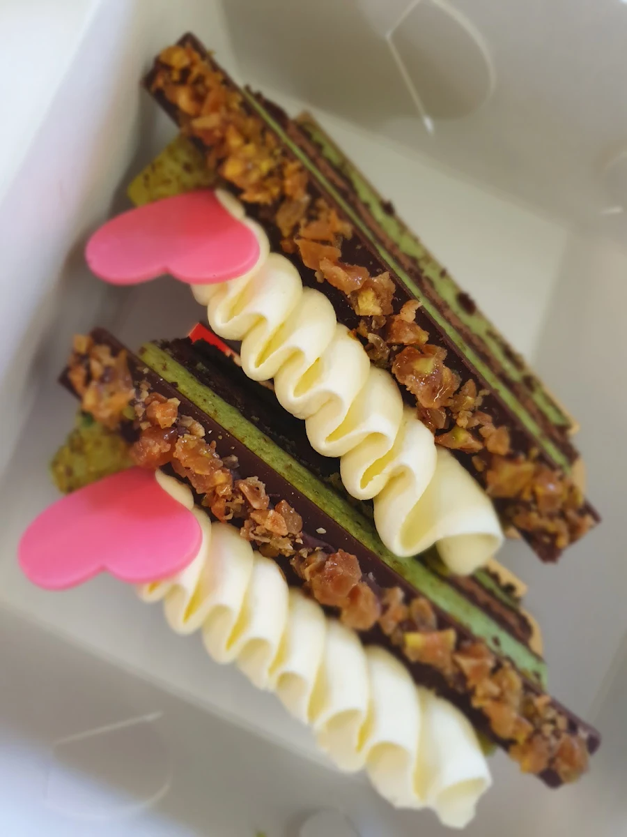 Pistachio Cake