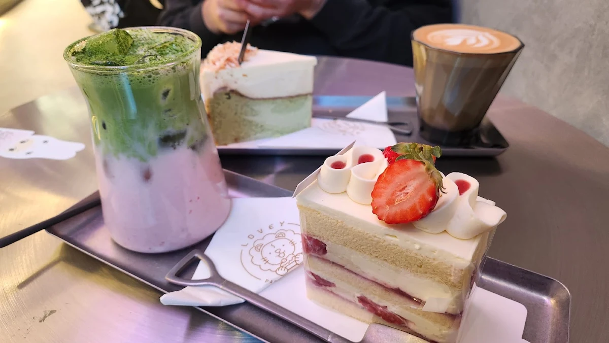 Highlights, Lovey Patisserie Cafe