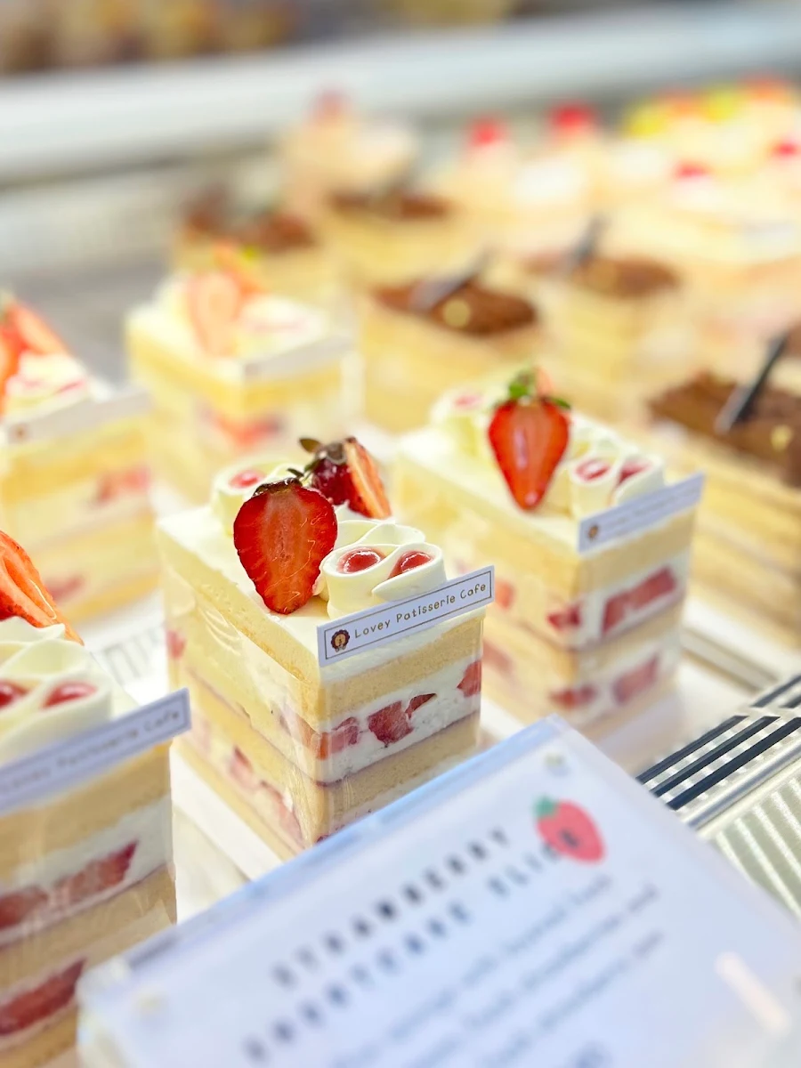 Highlights, Lovey Patisserie Cafe