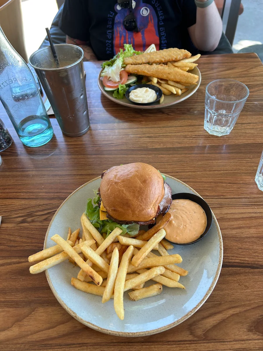 Highlights, Silk Cafe