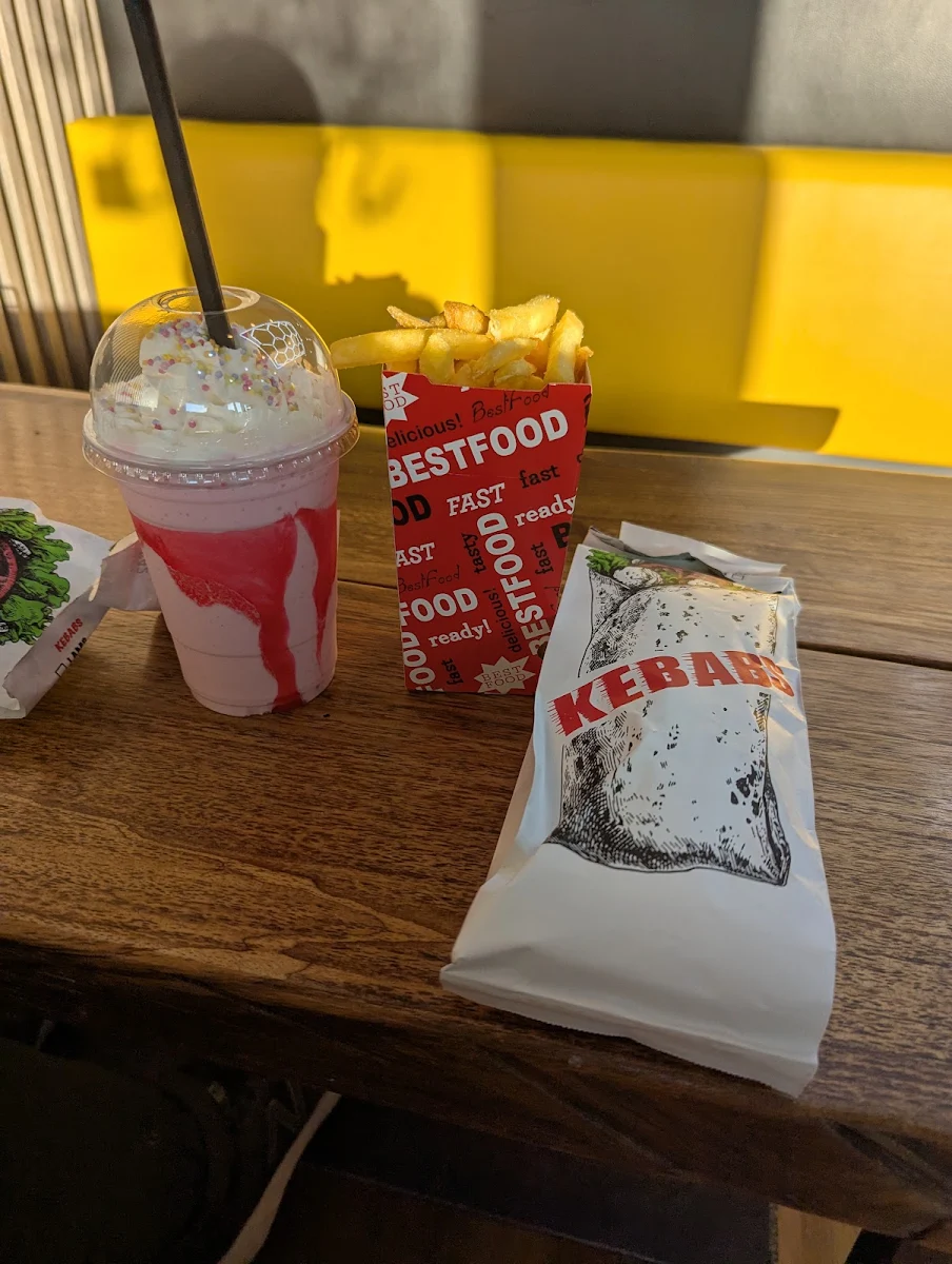 Strawberry Milkshake Small Chips Kebab
