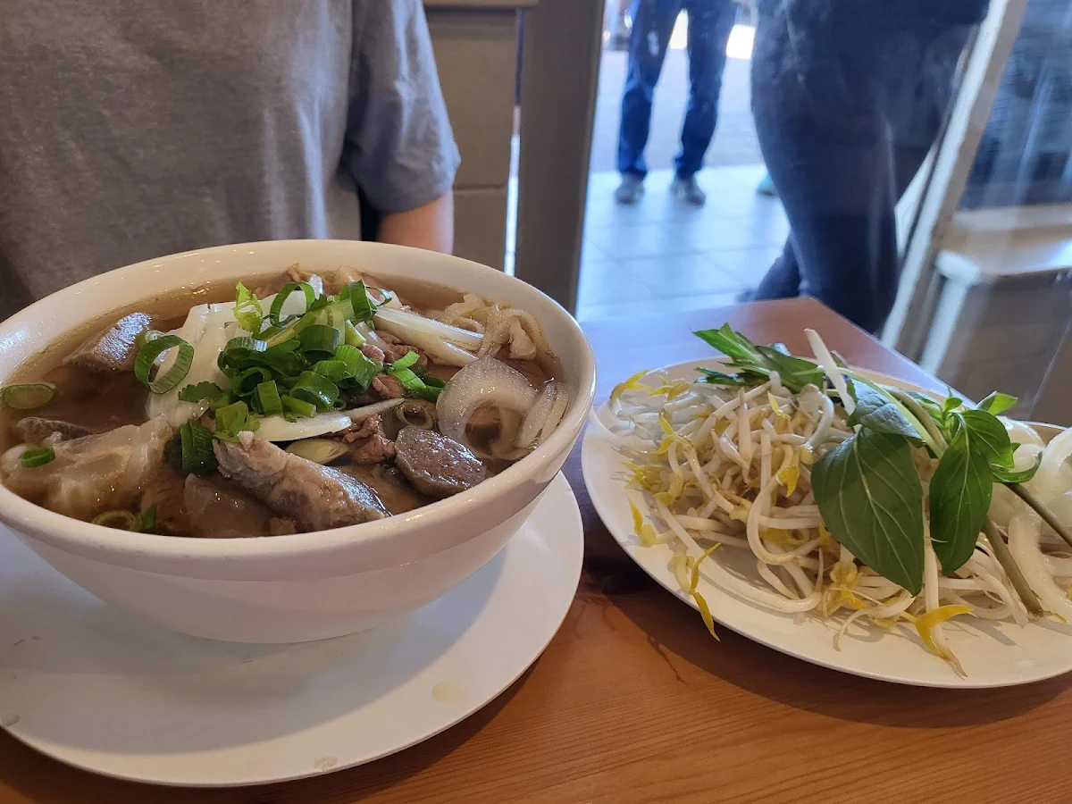 Combination Beef Pho DAC Biet