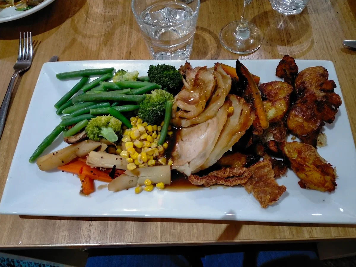 Highlights, Zephyr Restaurant