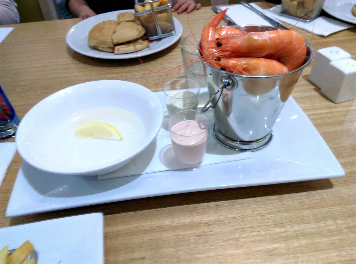 Highlights, Zephyr Restaurant