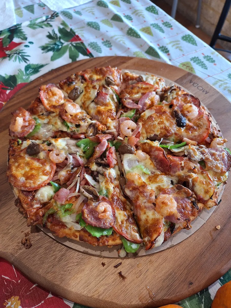 Highlights, Peles Pizza and Pasta