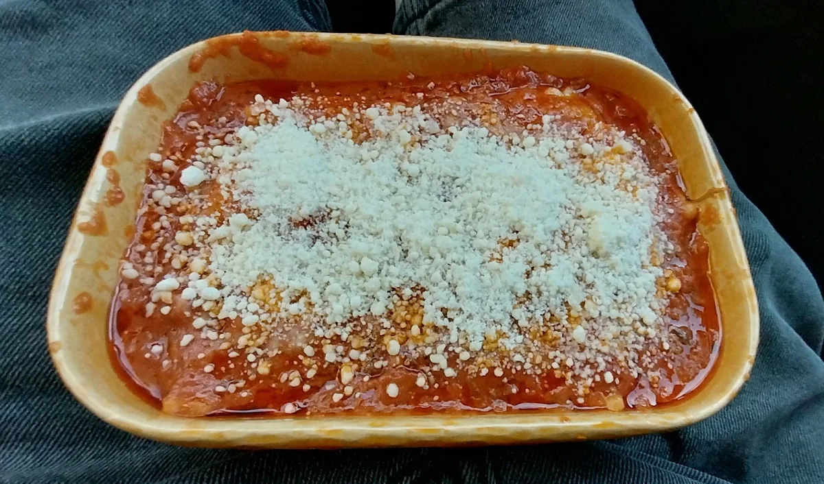 Ravioli, Peles Pizza and Pasta