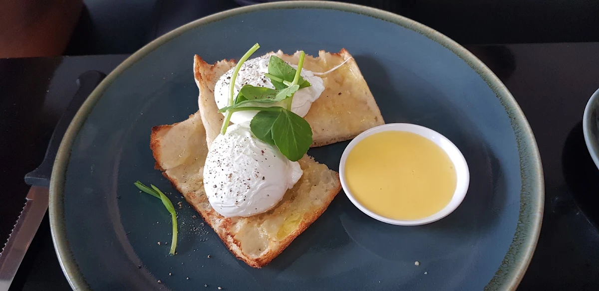 Eggs Benedict, Cafe 2283