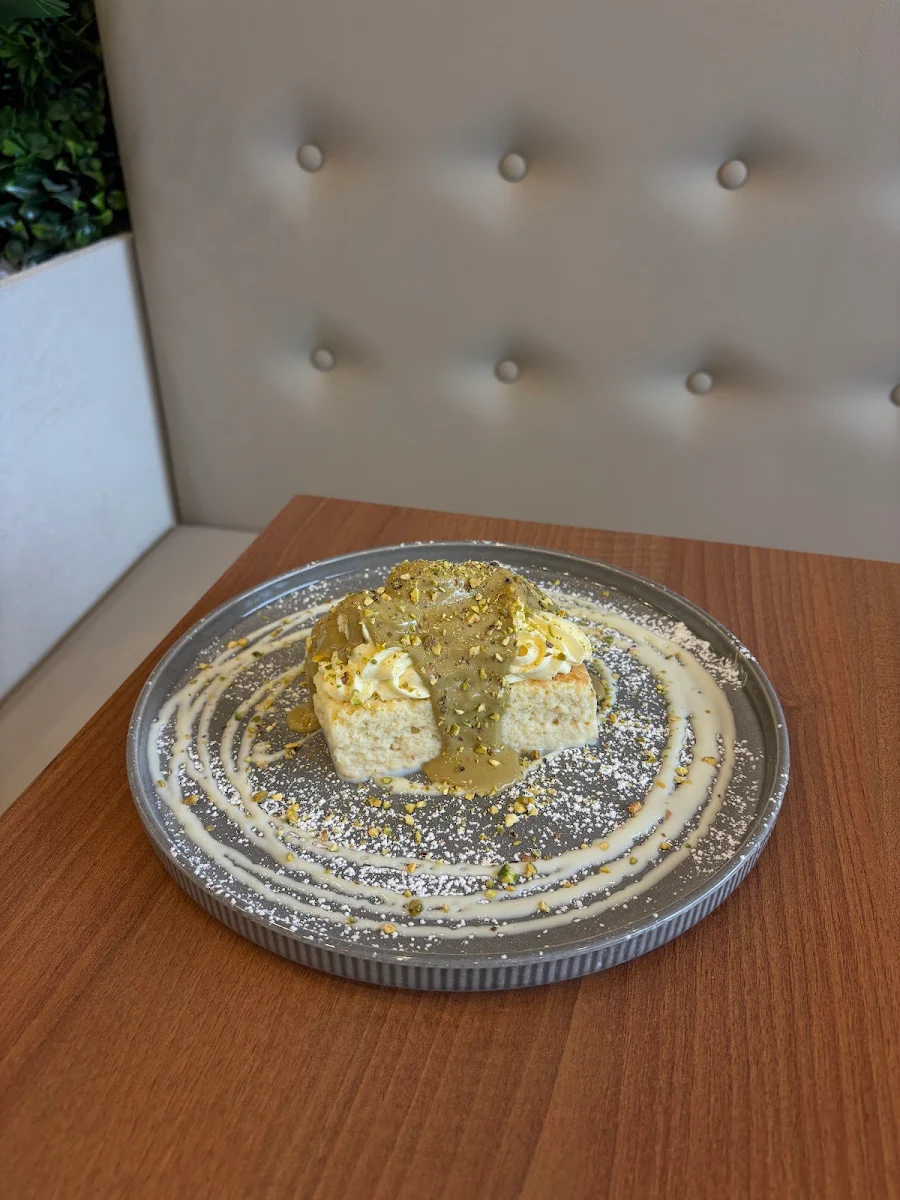 Highlights, Lovelo Cafe
