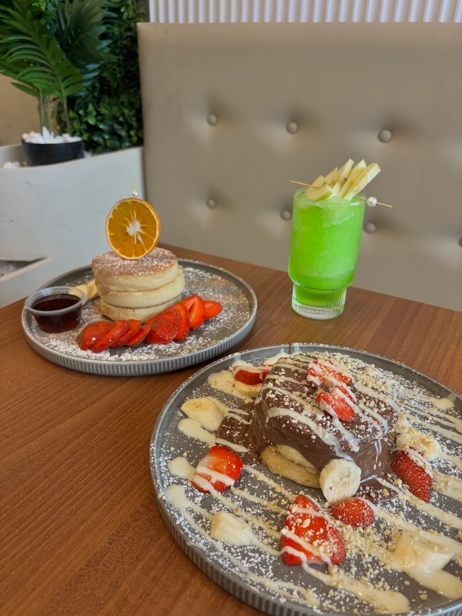 Highlights, Lovelo Cafe