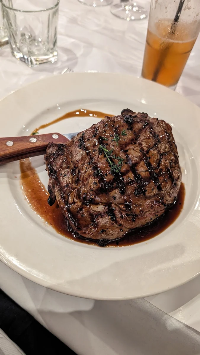 Steak, Pier 35 Bar & Grill
