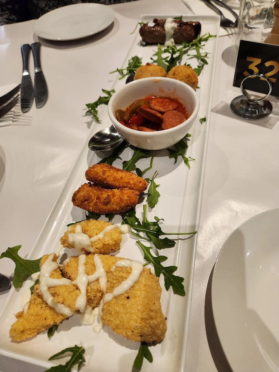 Tapas, Pier 35 Bar & Grill