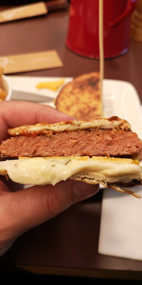 Vegan Cheese Burger