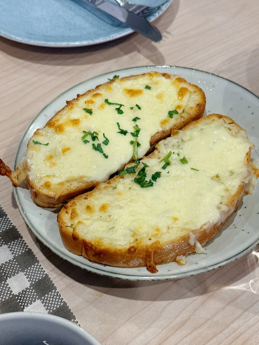 Cheesy Garlic Bread
