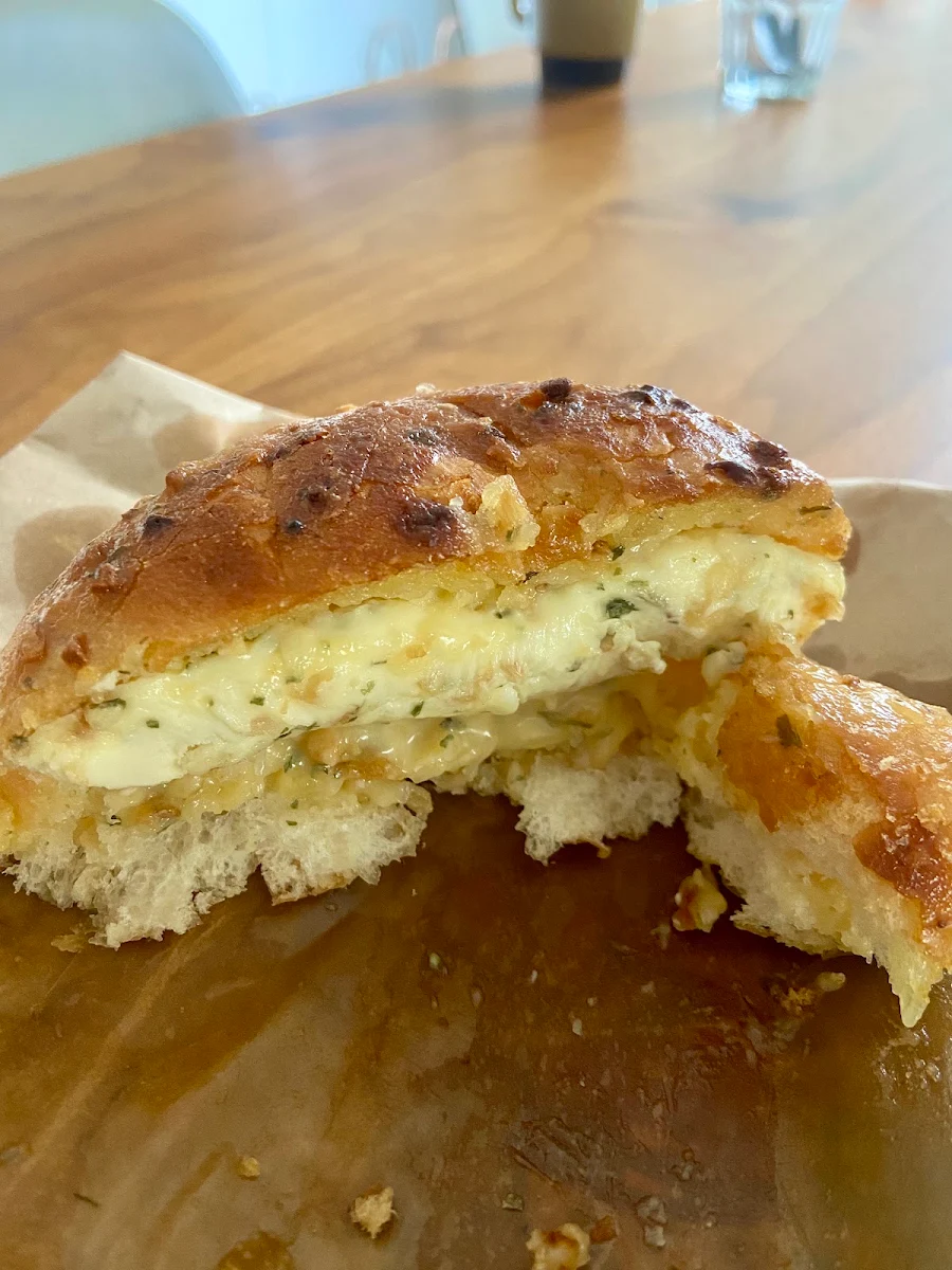 Creamy Garlic Bread