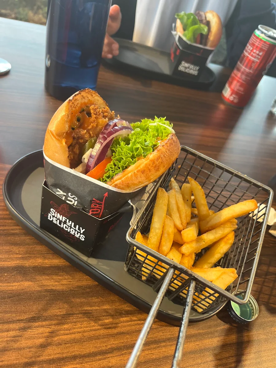 Highlights, Burgertory (Coburg North)