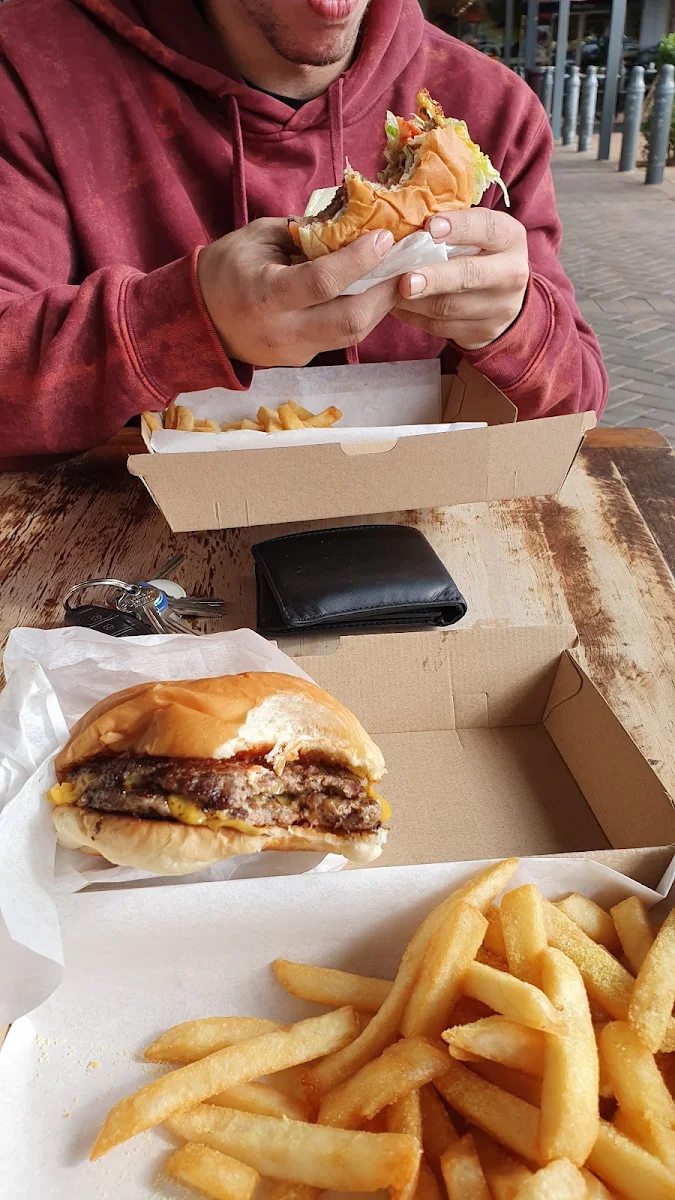 Double Cheeseburger, Joe's Milkbar