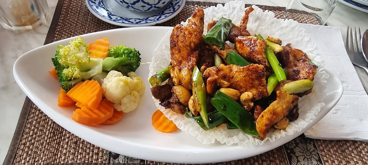 Dry Cashew Chicken