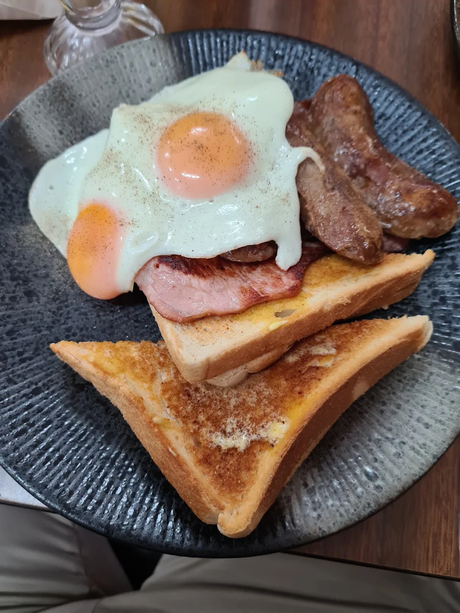 Bacon Egg Sausage & Toast
