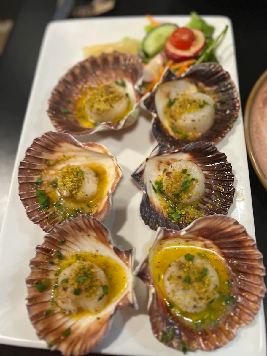 Half Shell Scallops