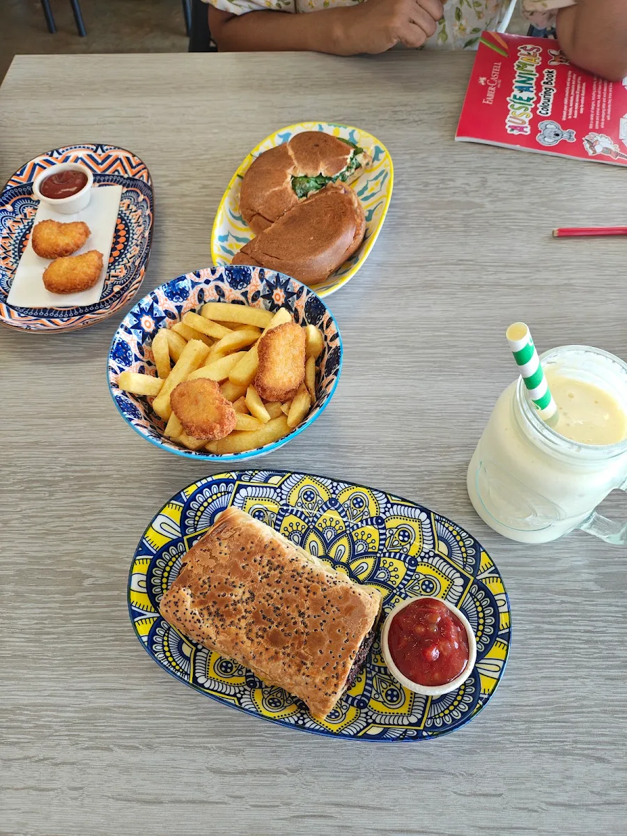 Highlights, Deckchair Café