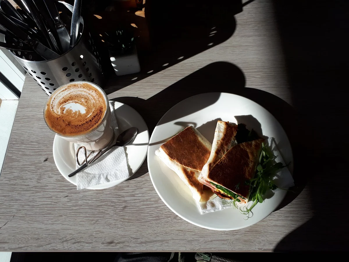 Highlights, Deckchair Café