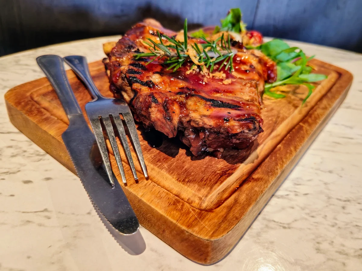 Highlights, Lamune Thai Restaurant