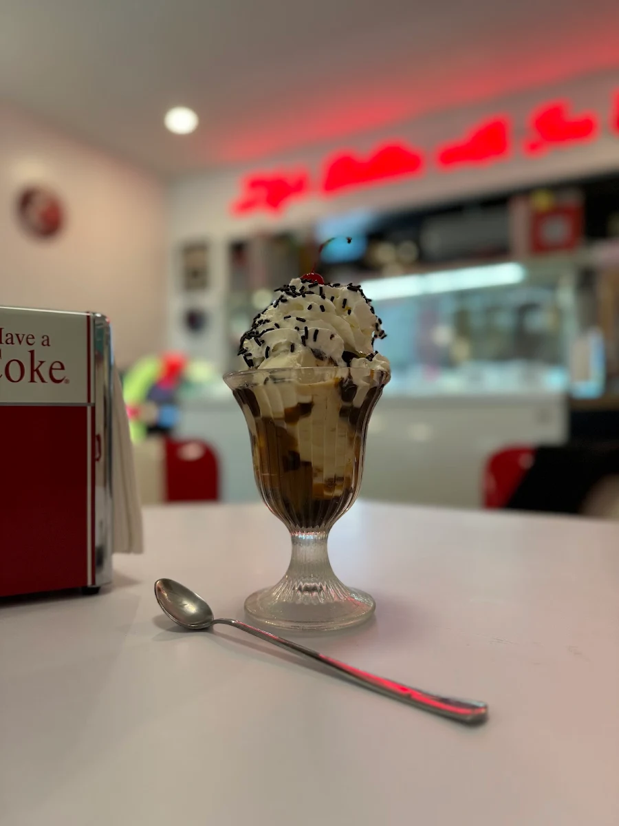 Deluxe Sundae