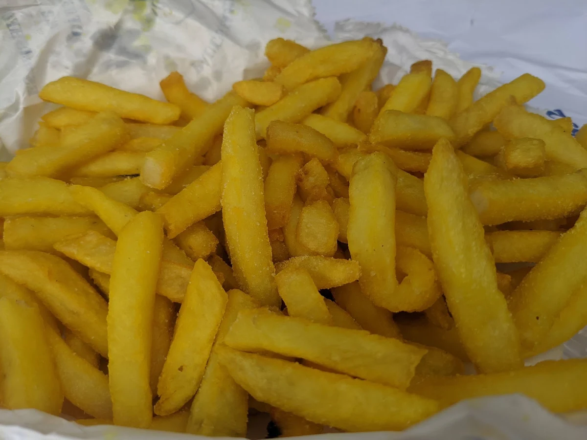 Large Chips, Paul's Famous Hamburgers
