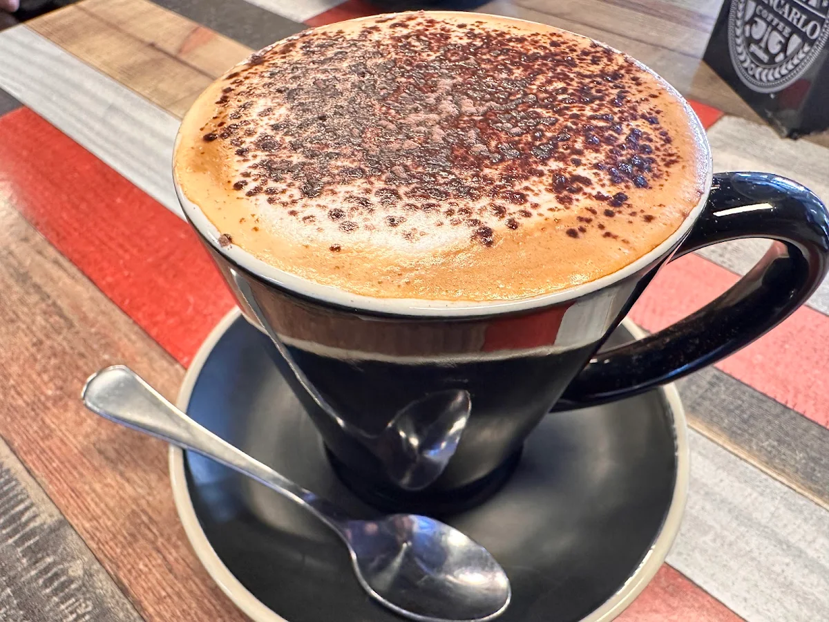Highlights, Kaffeine bar