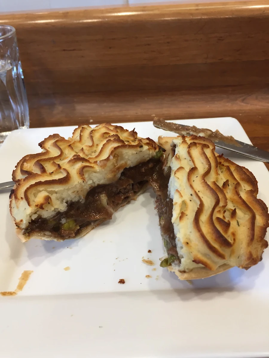 Highlights, Romeo's Pie Cafe