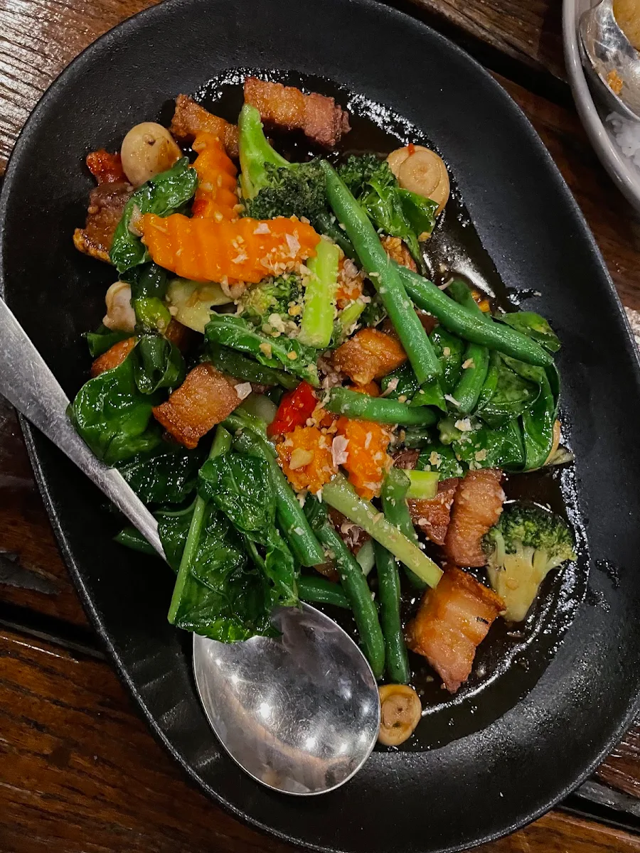 Crispy Pork with Broccoli
