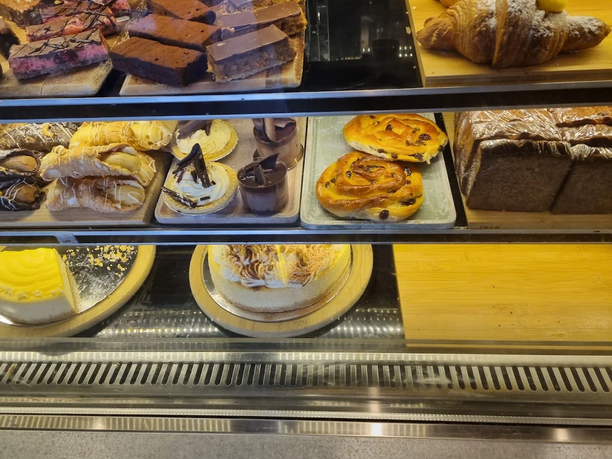 Cakes, Zitto Golden Grove