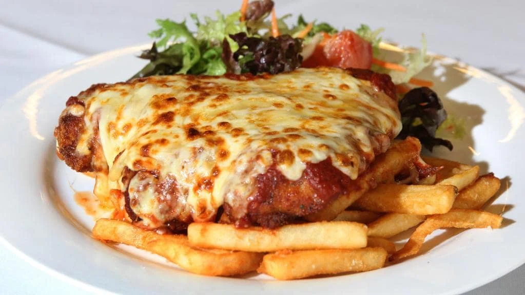 Beef Parma, Bordertown Cafe & Restaurant