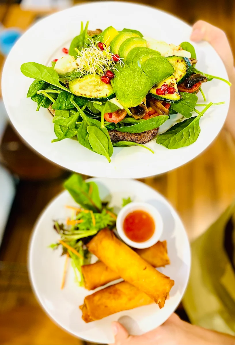 Highlights, Warra Dam Bakery Cafe