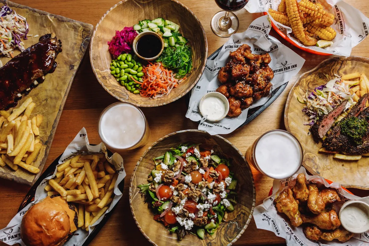 Highlights, Frying Pan Inn