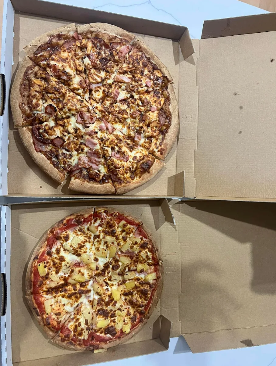 Highlights, Harpley Pizza