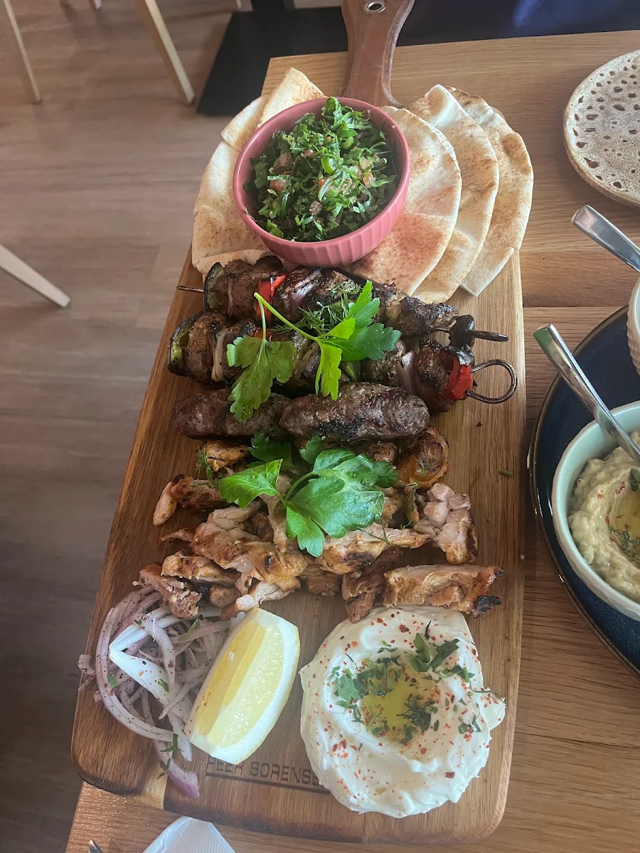 Highlights, Cafe Jabelle