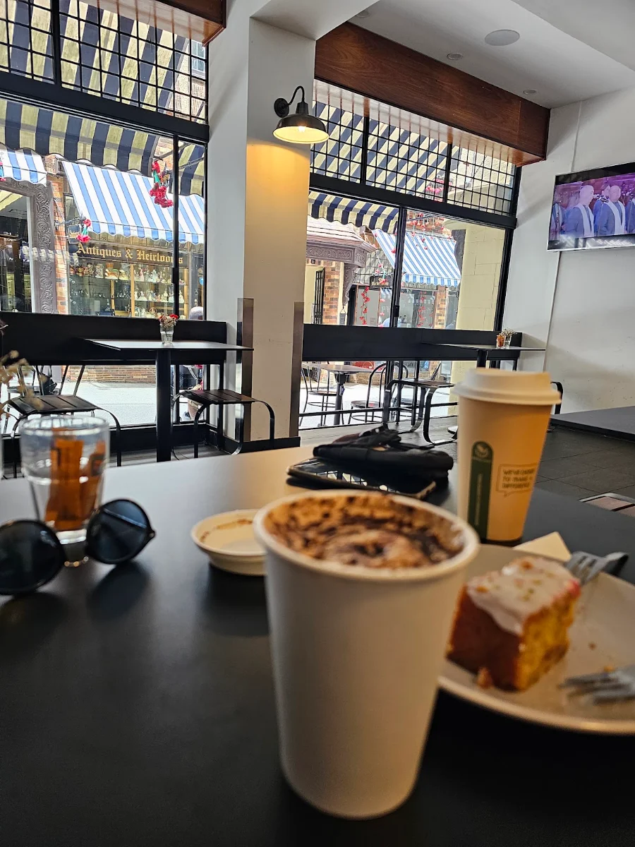 Cappuccino, Madlilys Cafe