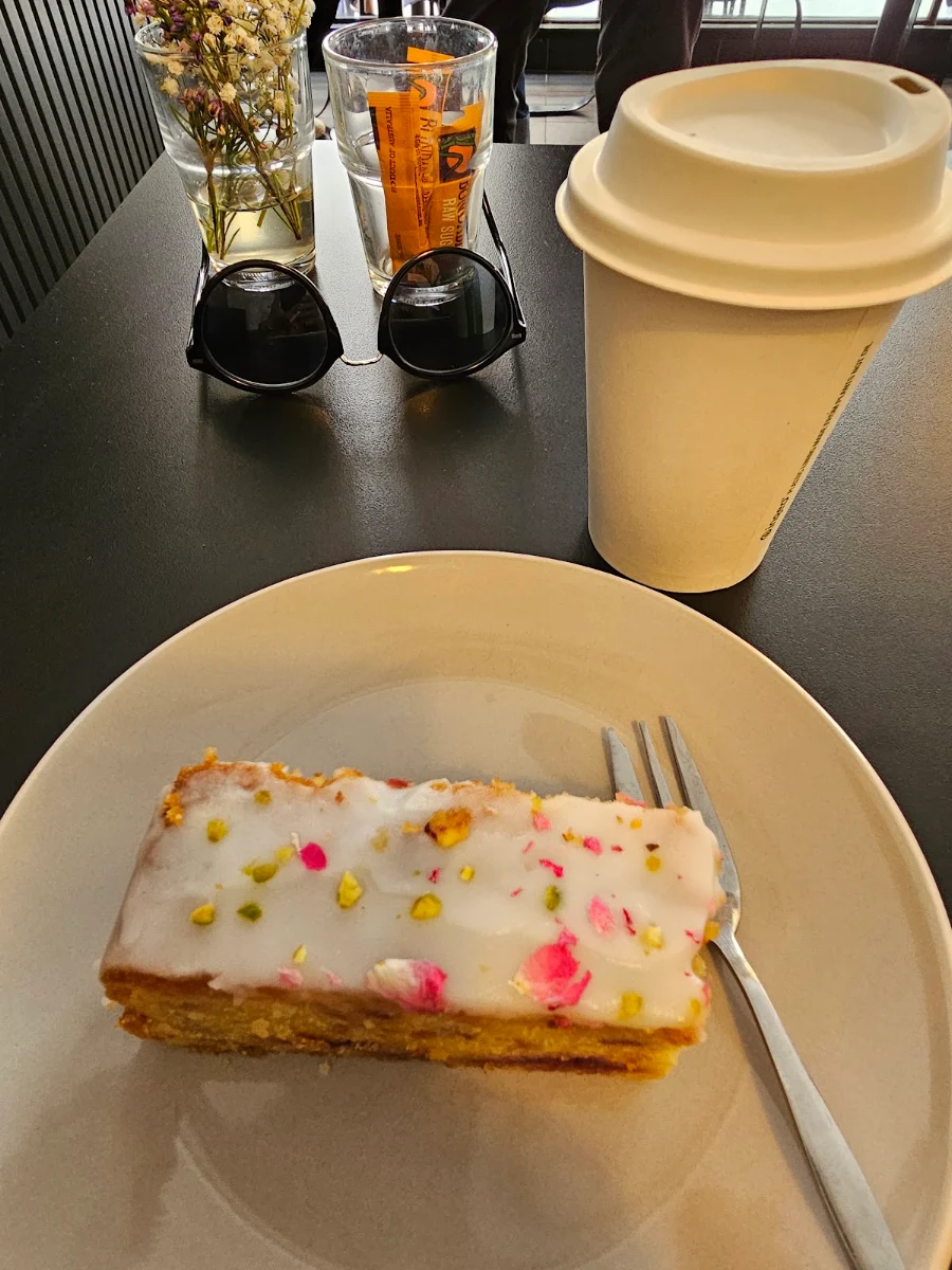 Raspberry and Lemon, Madlilys Cafe