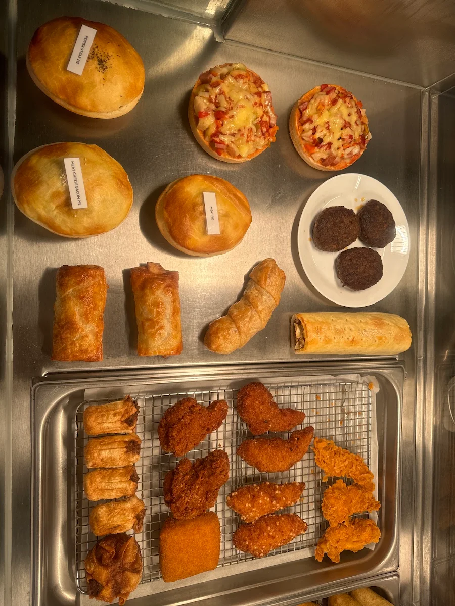 Highlights, Egmont Road Lunch Bar