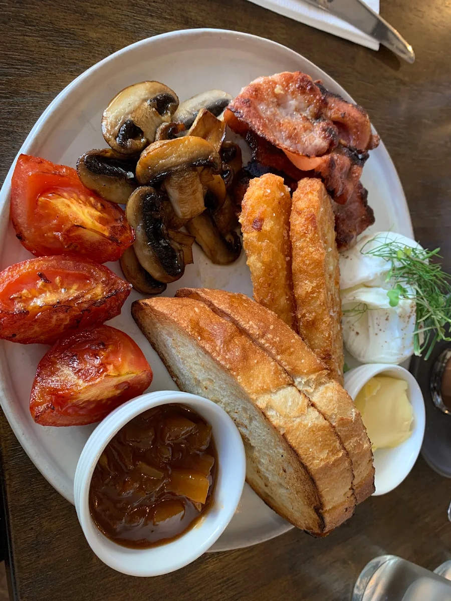 Allumer Big Breakfast, Allumer coffee & eatery