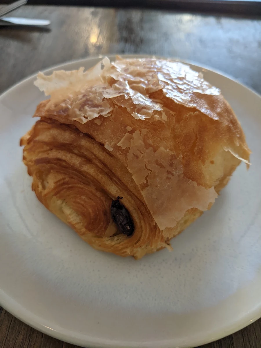 Croissant, Allumer coffee & eatery