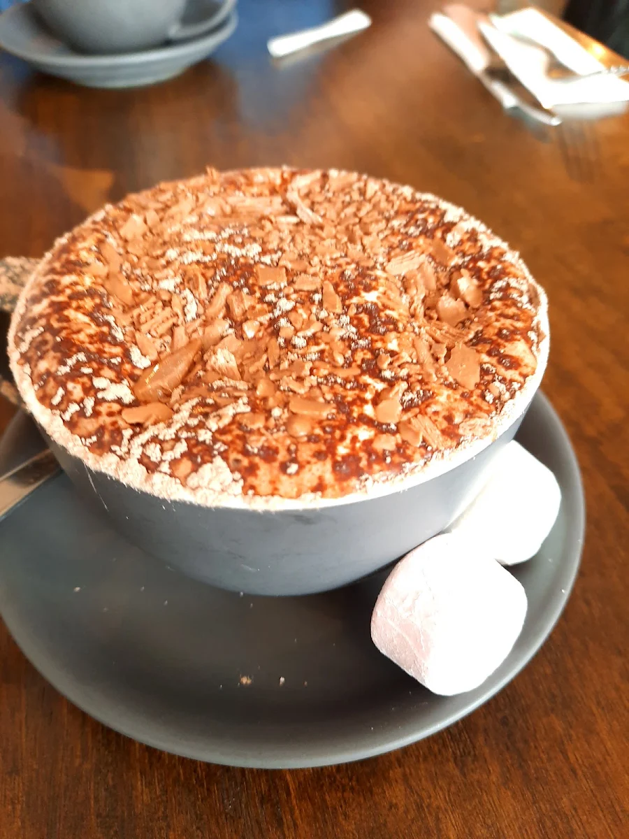 Hot Chocolate, Allumer coffee & eatery