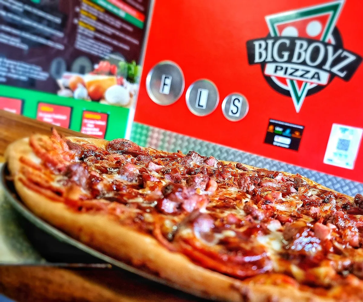 Highlights, Big Boyz Pizza