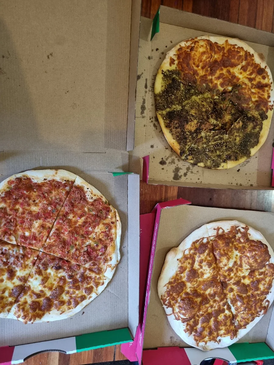 Highlights, Zue's Kebab Pizza House