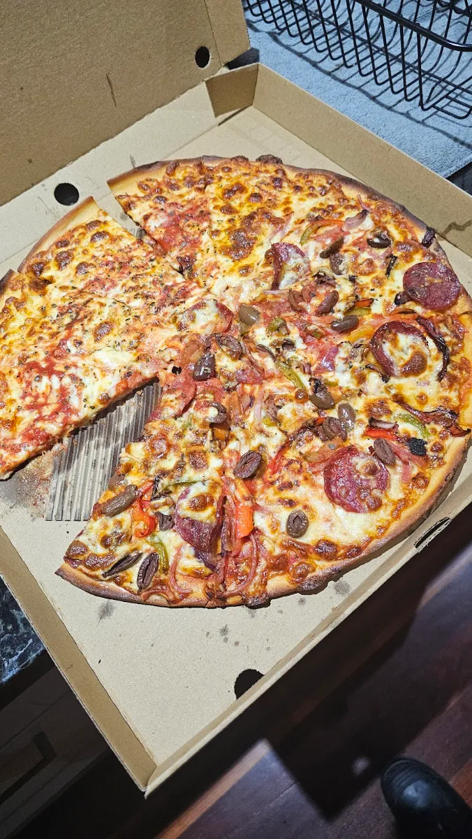 Highlights, Carlos Naples Pizza Restaurant